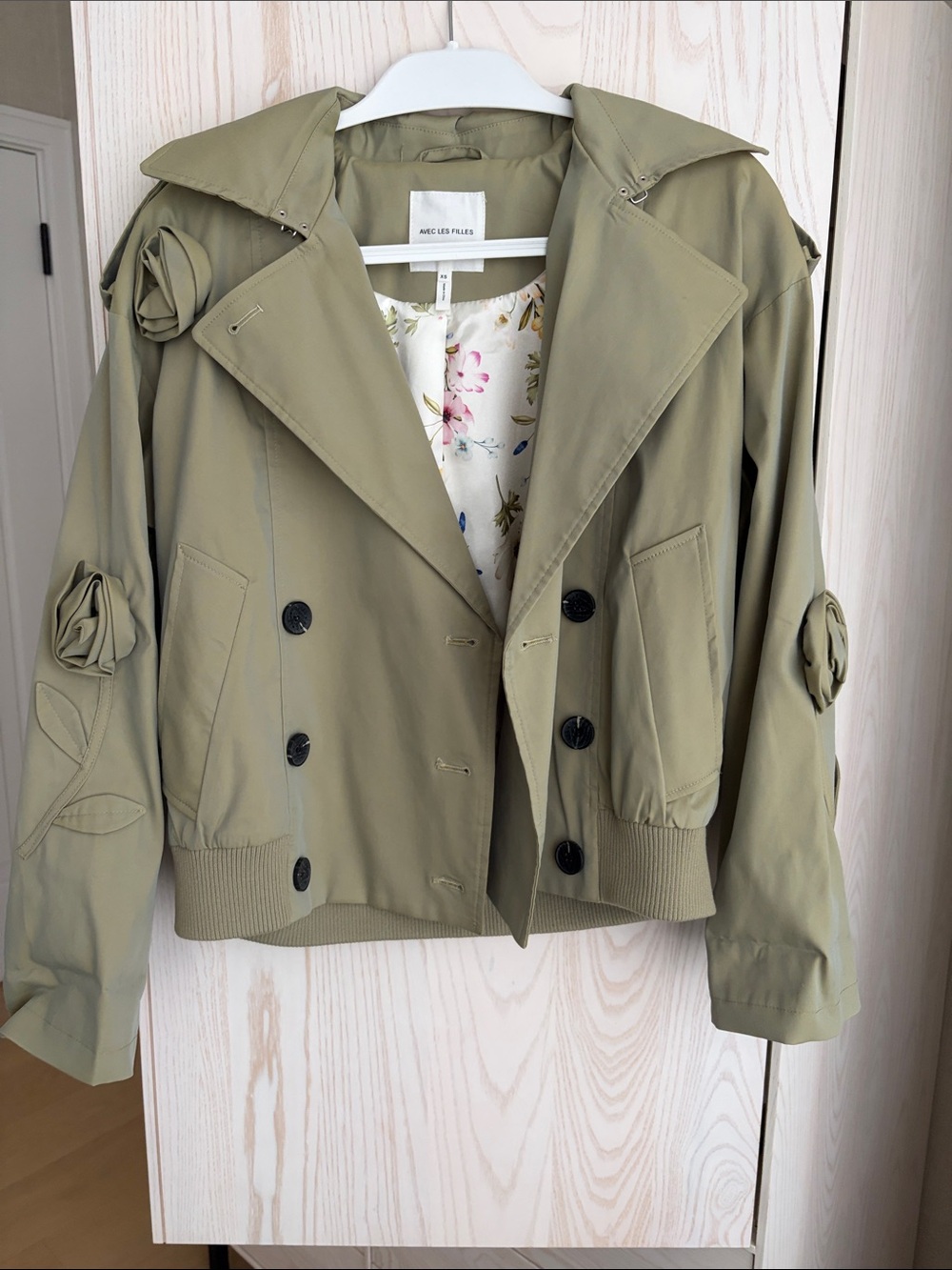 Avec Les Filles Olive Cropped Trench Coat with Floral Trim